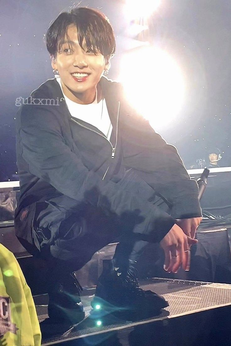 -jungkook pictures taken by fans at concerts a thread