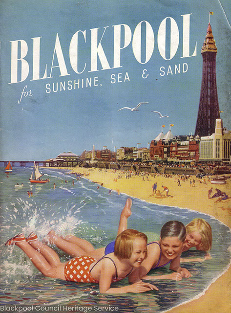 ShowtownBPL's tweet photo. The front pages of our holiday guides were reserved for huge smiles and families and children having a laugh.
If you wanted fun and laughter, Blackpool was waiting for you. (5/5)
#LaughterWeek https://t.co/2oOd1JiHPM