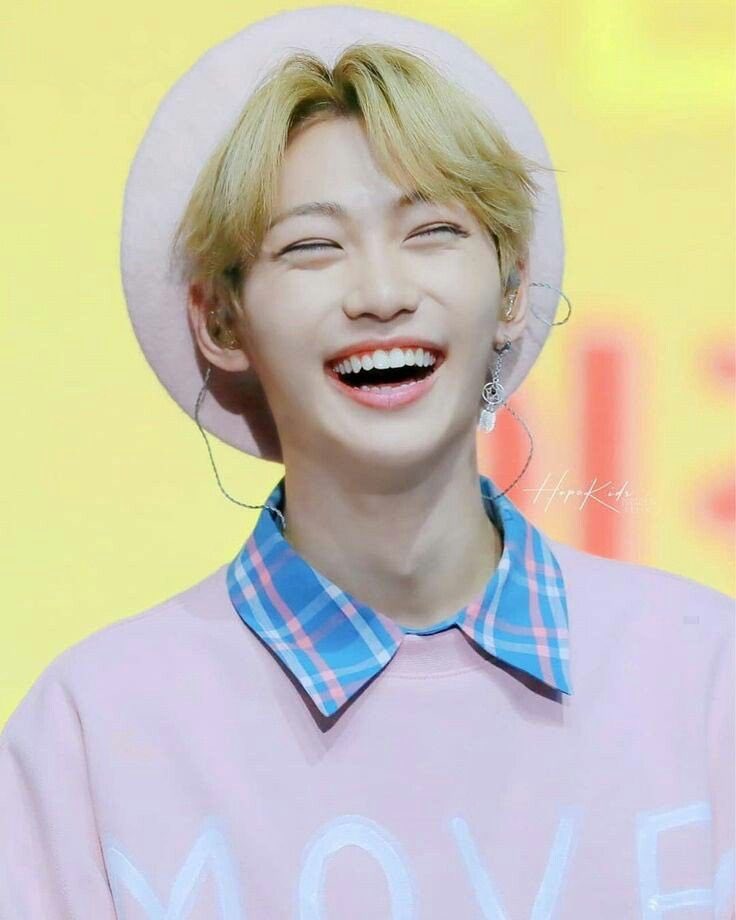 felix - yellow rosedoes this one even need an explanation? his warm brightness and happiness give me new reasons to keep going every day <3