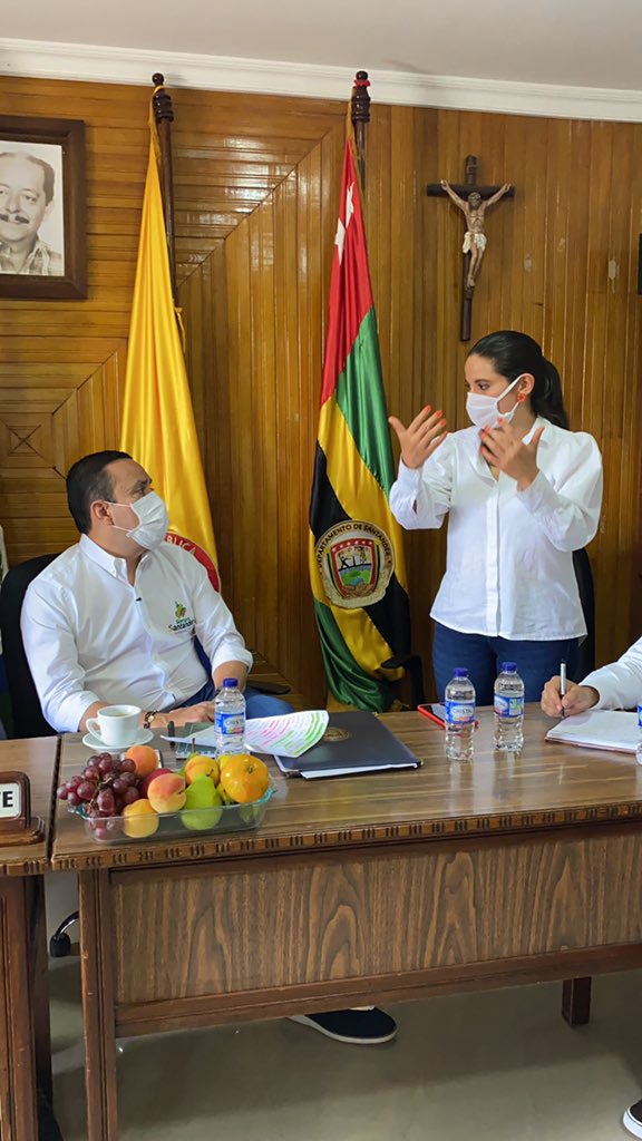 gambitaflorece's tweet photo. Gracias Sr Gobernador @MAguilarHurtado por todas las noticias positivas que trajo a nuestro municipio. Muestra de la gestión y del compromiso de siempresantander con #gambitaflorece https://t.co/OskATPY2jw