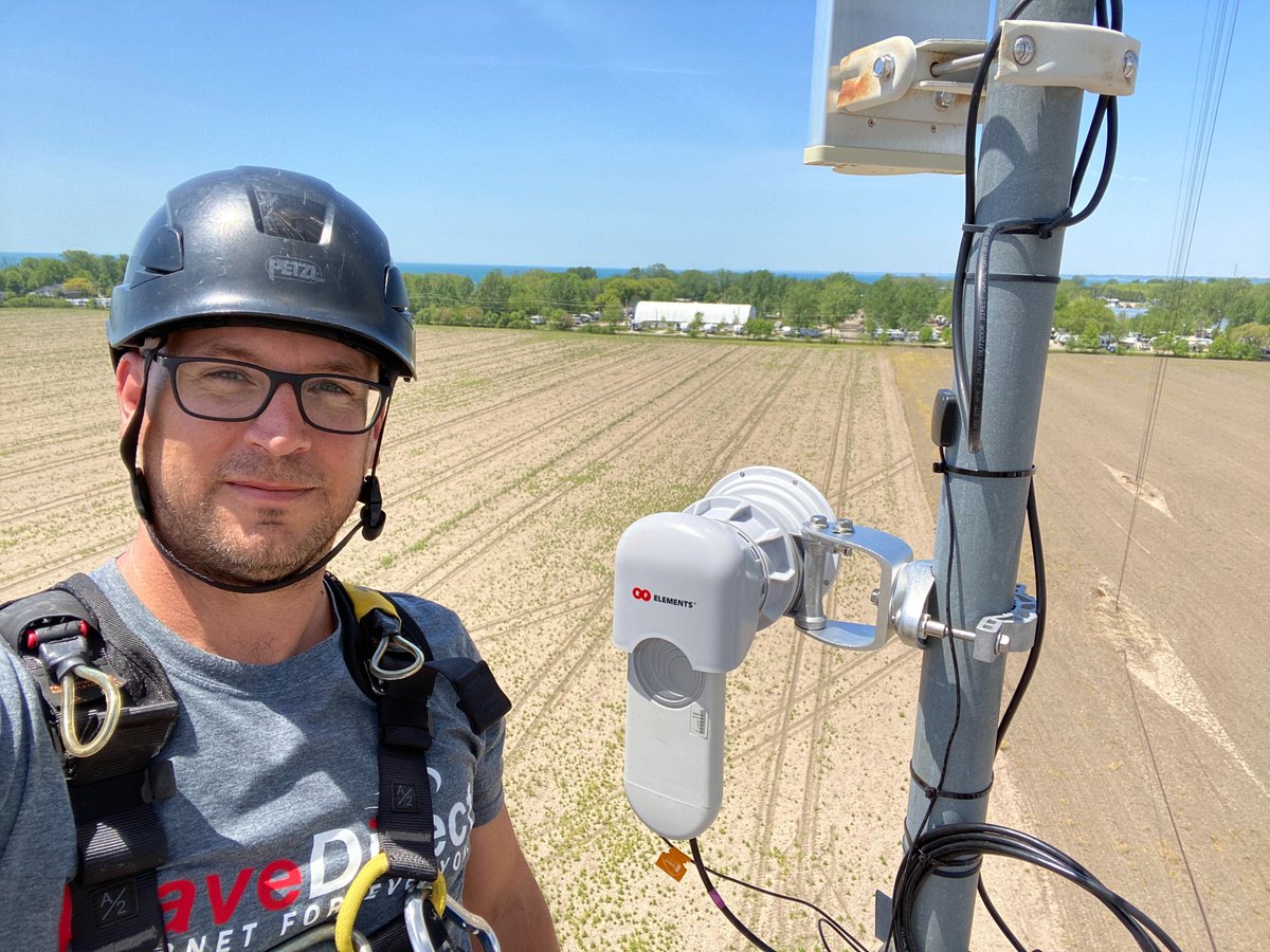 WaveDirectHQ's tweet photo. #TowerViews may just be our favourite kind! π€οΈ
While larger #ISP's focus on cities where populations are dense, our #SkyRiggers work hard to service areas in rural #WindsorEssex and #ChathamKent πΎ
#InternetForEveryone #YQG #CKOnt https://t.co/ZRInGlR4nz