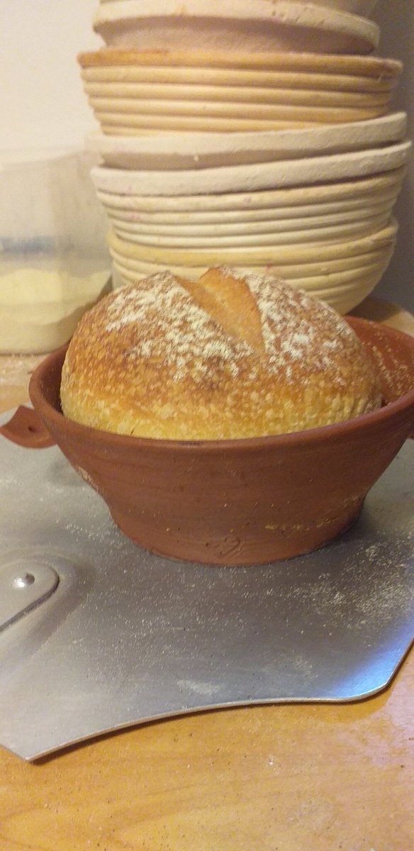 Ivycottagebaker's tweet image. #breadpot prove and #bake in one pot great idea from @vickywarepots #handmade #realbread and #pottery collaboration