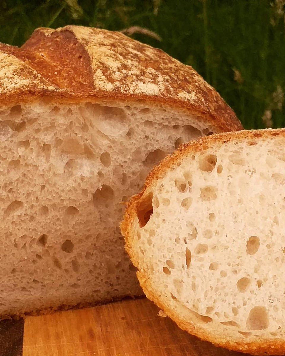 Ivycottagebaker's tweet image. #breadpot prove and #bake in one pot great idea from @vickywarepots #handmade #realbread and #pottery collaboration