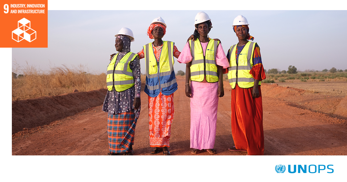 GlobalGoalsUN's tweet photo. Connecting communities and advancing gender equality!

In the Gambia, women are building roads &amp; leading the development of critical rural infrastructure in the country.
https://t.co/5aXty3Gb6e #GlobalGoals https://t.co/NUulJRwnhW