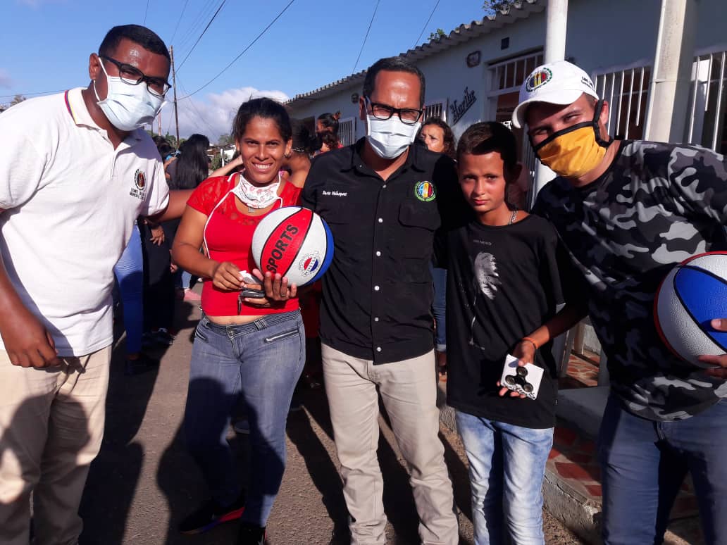 DarioVAD's tweet photo. Con alegría y entusiasmo estuvo el día del niño en nuestro municipio, que nada ni nadie pueda quitarle la sonrisa a nuestros niños de su rostro. https://t.co/gnRRWAP3O7