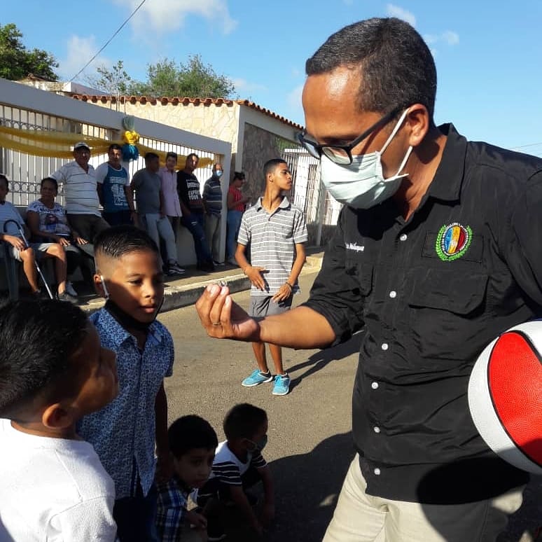 DarioVAD's tweet photo. Con alegría y entusiasmo estuvo el día del niño en nuestro municipio, que nada ni nadie pueda quitarle la sonrisa a nuestros niños de su rostro. https://t.co/gnRRWAP3O7