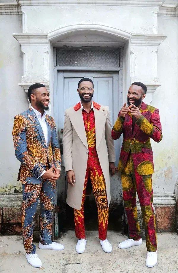 Number 4 We all love Nigerian Traditional wear. The colors are vibrant and the patterns are out of this world! For some its a huge fashion risk but do you know that you can rock your traditional wear with sneakers and still look fly?