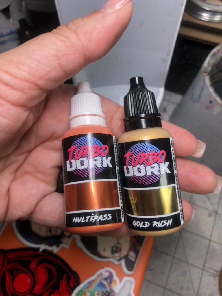 #miniaturemonday  #metalmornings Thx <a href="/chris_nomadic/">chris.nomadic</a> for raid! 🥳 worked on this amazing Orbourous Miniatures Gunslinger w/ <a href="/turbodorkdotcom/">Turbo Dork</a> paints check out Studio X KS to get this mini as an add on!  kickstarter.com/projects/92591… <a href="/Deathguardman/">Mini Master Werks</a>  twitch.tv/videos/6851843…