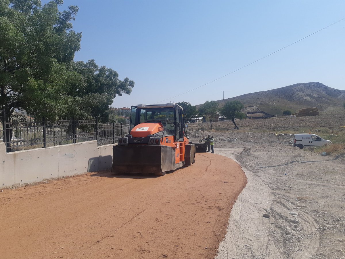 ASefligi's tweet photo. - Şehir Mezarlığı Bağlantı Yolu Asfalt Atımı Öncesi Mekanik Serim Çalışması 
- Muhtelif Cadde Ve Sokaklarda Asfalt Bakım Onarım Çalışması Devam Ediyor 
@atila_celik06 @haliltuncay06 @erolguler06 https://t.co/EZZkYnLmFr