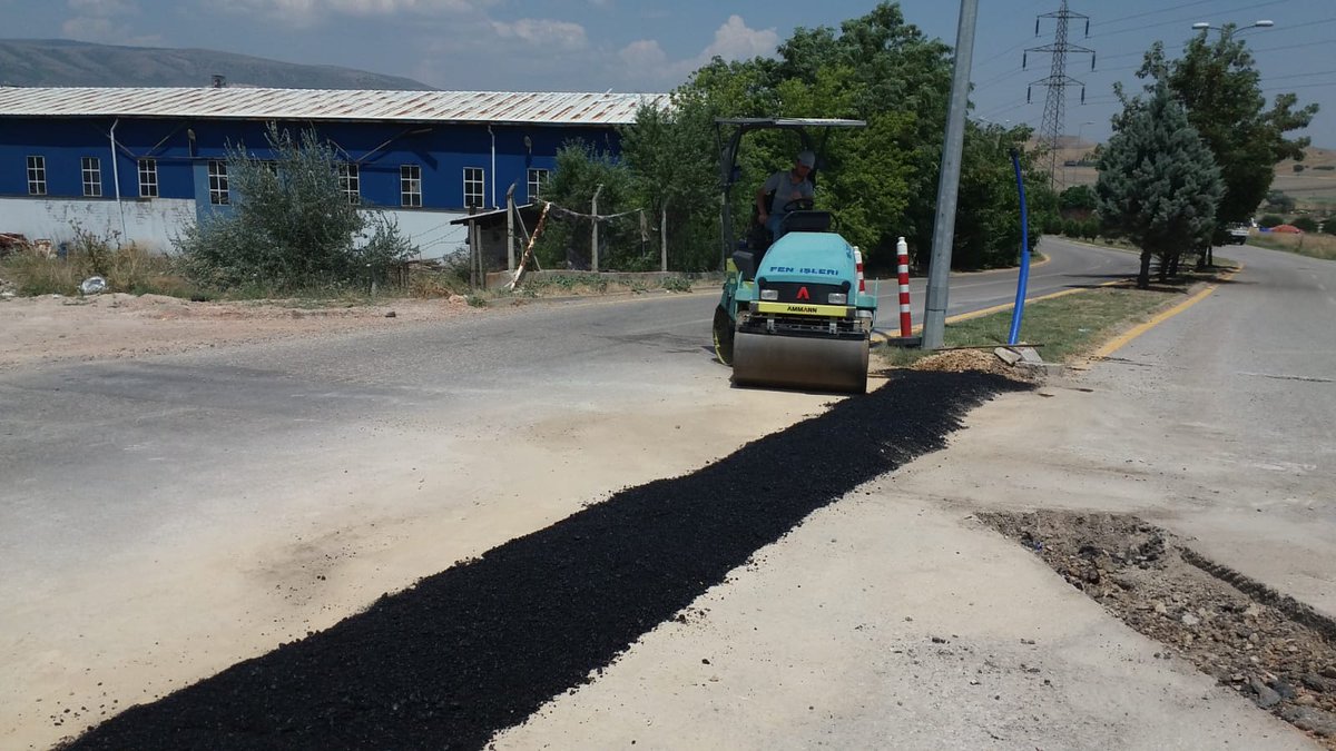 ASefligi's tweet photo. - Şehir Mezarlığı Bağlantı Yolu Asfalt Atımı Öncesi Mekanik Serim Çalışması 
- Muhtelif Cadde Ve Sokaklarda Asfalt Bakım Onarım Çalışması Devam Ediyor 
@atila_celik06 @haliltuncay06 @erolguler06 https://t.co/EZZkYnLmFr