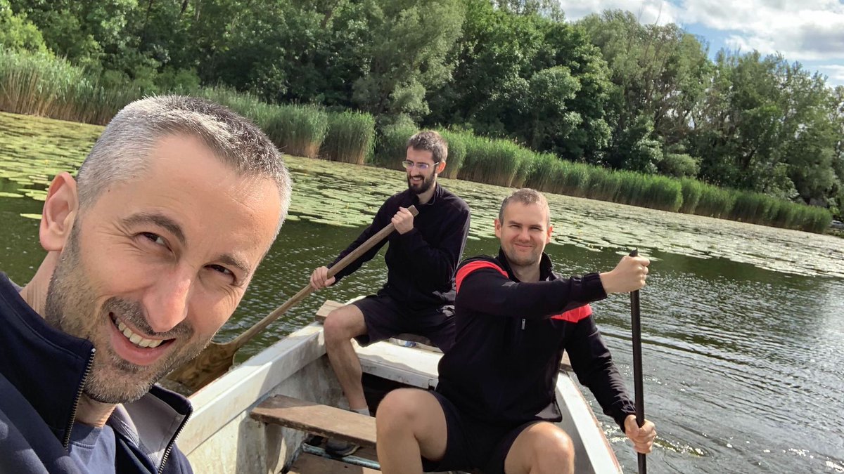 bditengineering's tweet photo. Gentlemen, grab your oars - it's rowing time 🚣‍♂️
#danube #rowing #teamBDIT #teamwork https://t.co/YULKWc1veW