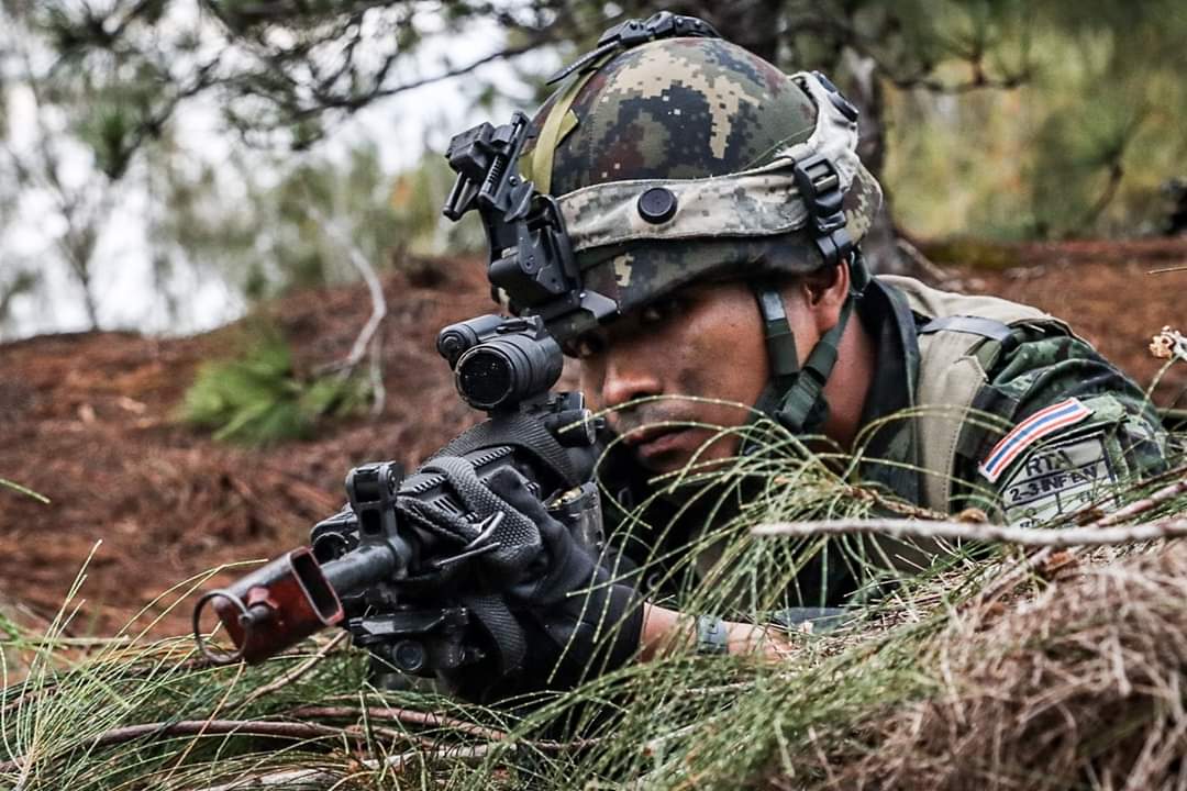 swcom2020's tweet photo. Phase IV : Transformation to Defense

ความคืบหน้าการฝึกผสม LF20 ร้อย.ร. ไทย ได้ก้าวเข้าสู่ขั้นการสถาปนาการตั้งรับ เพื่อเอาชนะการเข้าตีของข้าศึก โดย ร้อย.ร.ไทย ได้รับความไว้วางใจจาก พัน.ร.1-21 ในการควบคุมพื้นที่ เสริมความมั่นคง และทำการตีโต้ตอบ
https://t.co/8tgTCL7EjL https://t.co/Xmhc9U0jF2