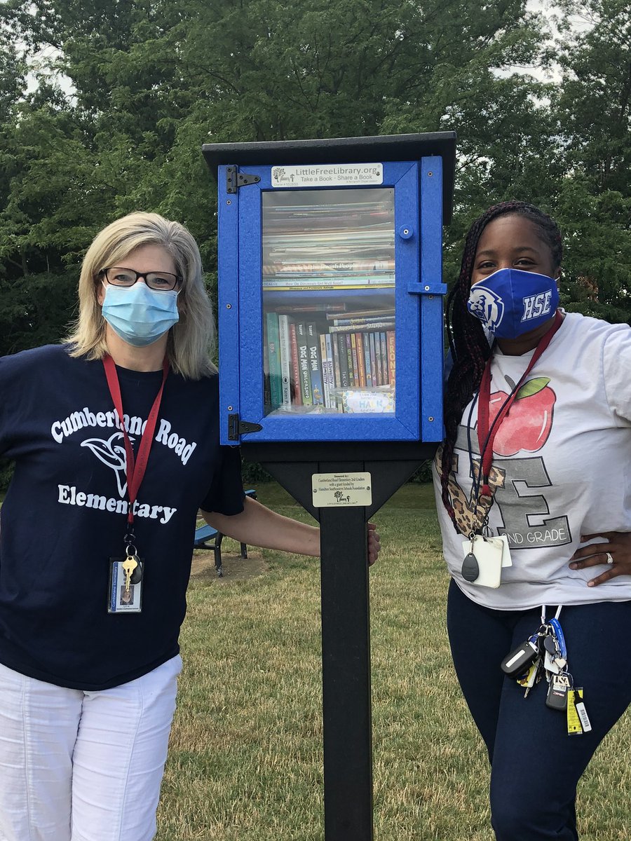 khickslms's tweet photo. @MrsRentCRE and I filled the first of 3 @LittleFreeLibra ries this morning. To our surprise, some books had already been put in! ๐ So exciting! Our @CREhseIN 2nd graders would be so happy to see that our community has access to more books! @FishersParks @hsefoundation https://t.co/juuAXiagsI