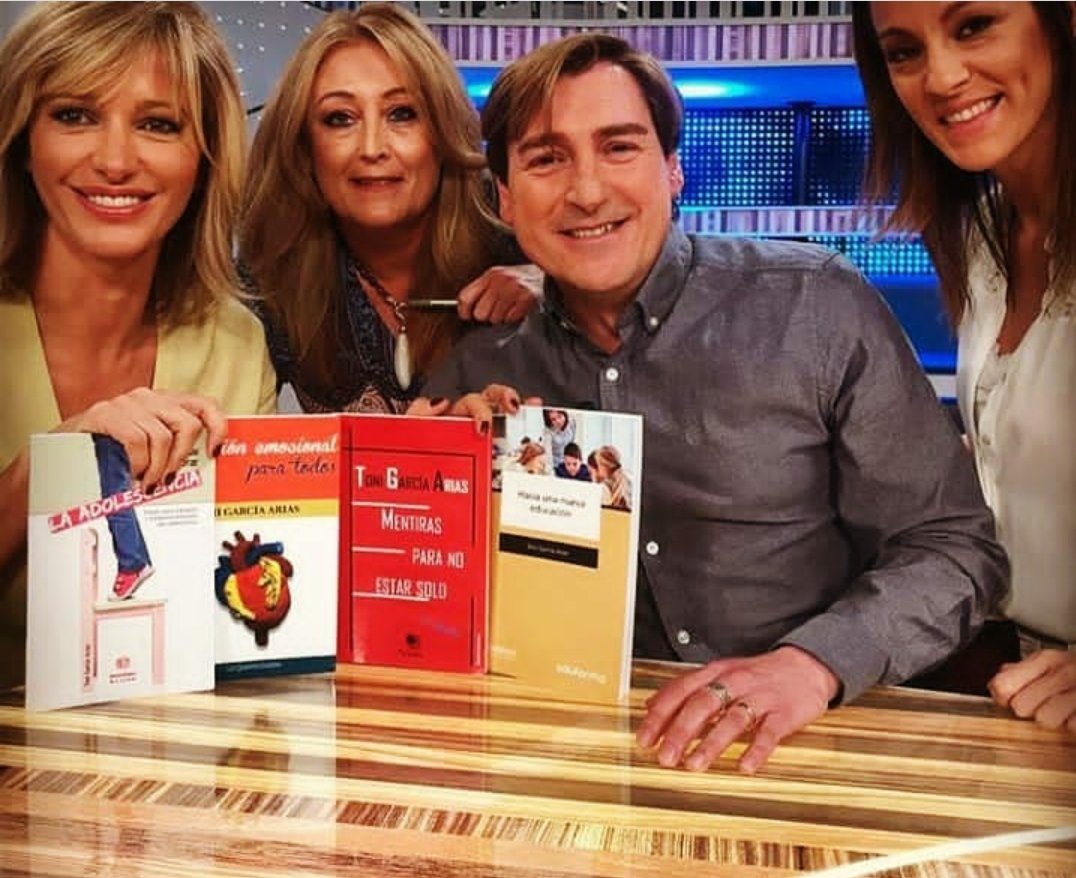 tonigarias's tweet photo. Mañana martes, sobre las 12.00, si no hay cambios de programacion de última hora, estaré en @EspejoPublico con @susannagriso para hablar sobre los problemas a los que nos enfrentamos con el inicio del #Cursoescolar 20/21 #Educación https://t.co/gaecZ5DtRM