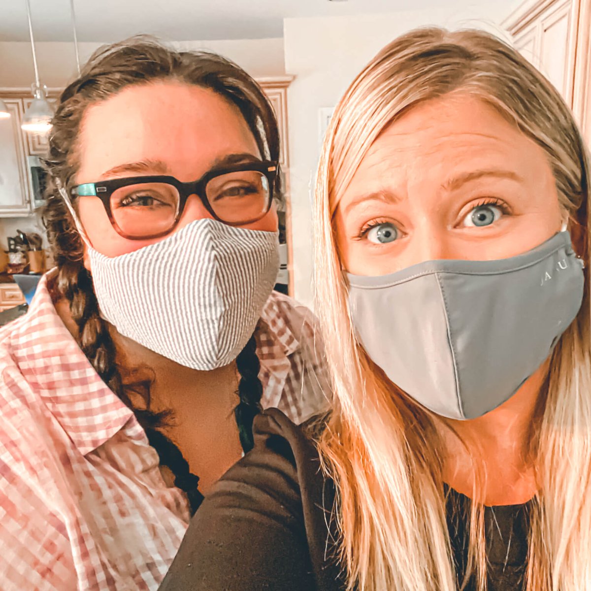 VaultComm's tweet photo. We did our first on-site photo shoot since the quarantine began for client @PestWorld last week following the proper safety protocols. It felt great to be back on set with our partner @threeDprod! https://t.co/HqNnMIoFwO