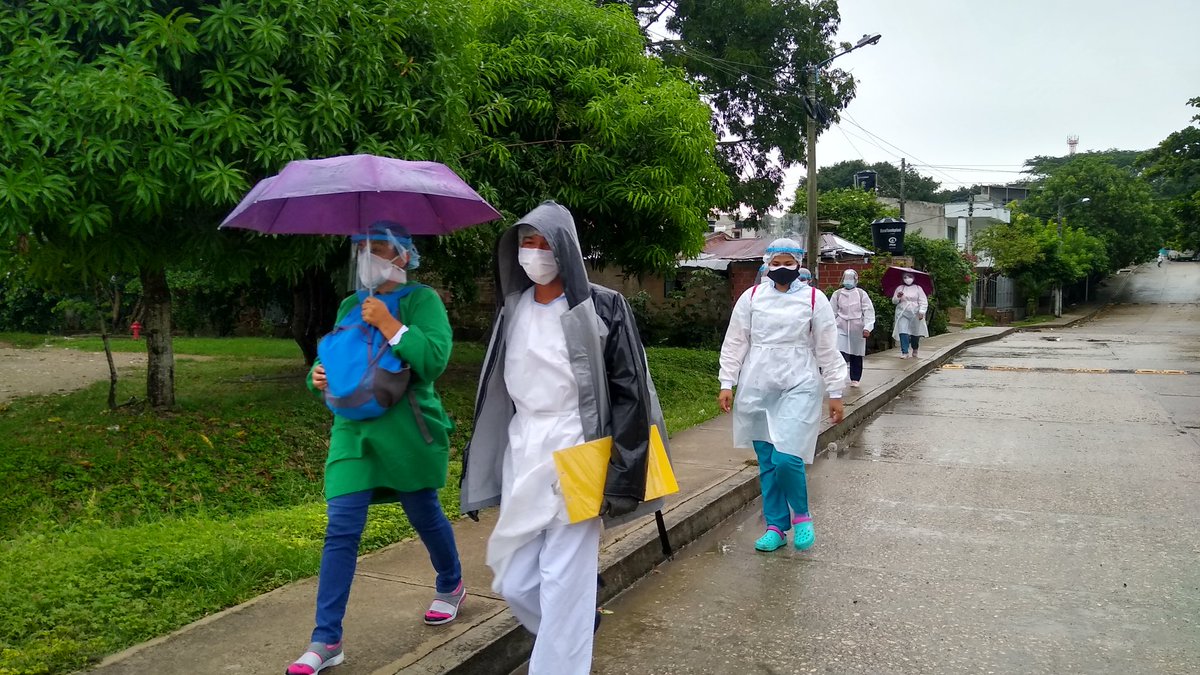 SucreUnidos's tweet photo. #UnidosPorSucre A pesar de la lluvia, desde temprano nos encontramos en las calles de Sincelejo, con todo nuestro equipo de trabajo. Las EPS Unidos Por Sucre. 
@MinSaludCol @Supersalud @GobSucre @alcaldiasljo https://t.co/0gAhI96xZS