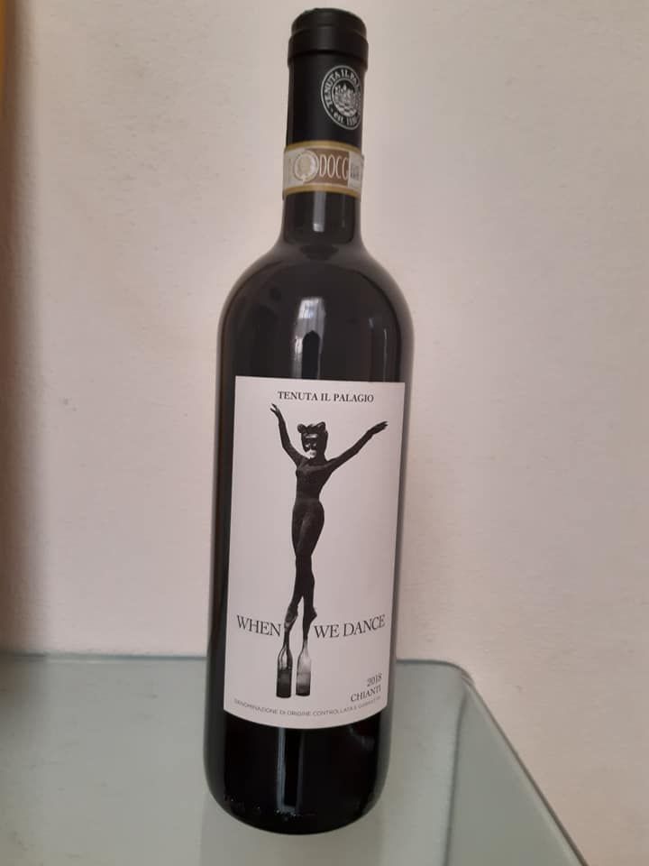 amo_wine's tweet photo. Visit at @tenutailpalagio la tenuta di #Sting & #TrudieStyler Cantina e vigneto a Figline Val d' Arno #WhenWeDance #winelover #musiclover #lovetuscany #tuscany #amowine https://t.co/0Ml9RsrjD4