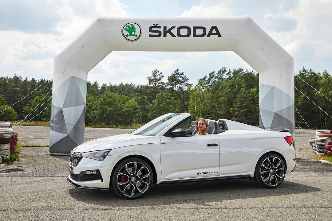 skodaautonews's tweet photo. Meet some of the team members! #SkodaSlavia
👩‍🎓 Name: Kateřina Zamlová
👩‍🎓 Studying: Logistics
👩‍🎓 Team role: Team organisation
👩‍🎓 Highlight of the project? "I really appreciated the chance to coordinate a group, learn to communicate effectively and collaborate on a great project." https://t.co/WgAdPfMgLF