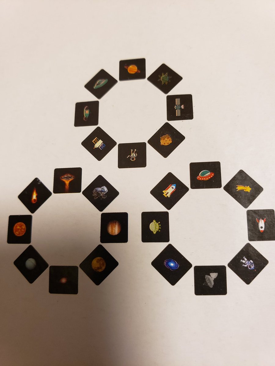 Mojyap 何がどう良いのかを解説するから 耳の穴かっぽじってよーく聞けよ 真っ暗にして 惑星移して宇宙にいる気分になるも良し お子様いるおうちには複数買って ロケットやら宇宙服の人やらぴょんぴょん遊ぶもよし フライングタイガー