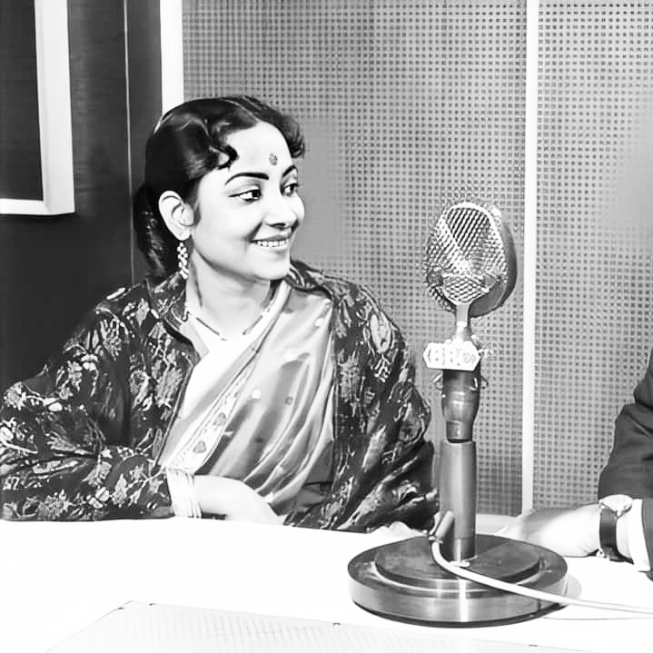  #GeetaDutt's life – the meteoric rise to fame, the exceptional talent, a doomed marriage & her tragic later years, leading up to death at age 41 sounds unbelievable!She's passed on, but, in the words of Oscar Wilde, her art will forever be immortal!Geeta Dutt (1930-1972)END