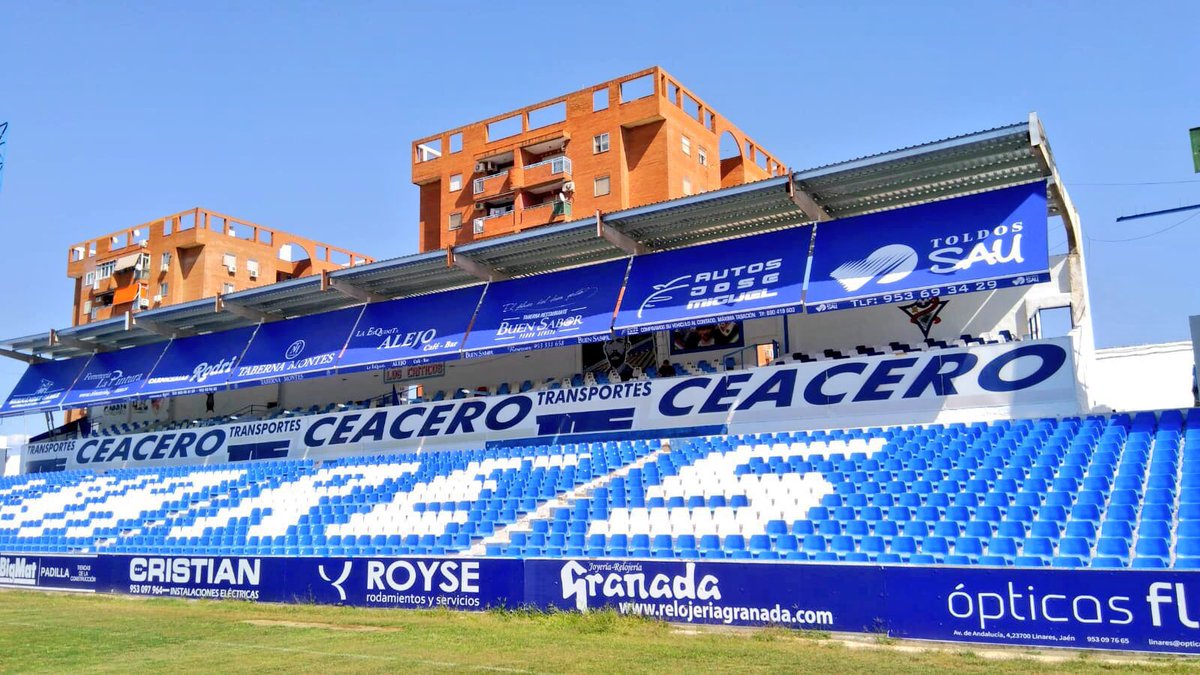 plusero's tweet photo. Después del bochorno vivido el pasado sábado, solo nos queda volvernos a unir, cerrar filas y apretar los machos para no desaprovechar esta segunda oportunidad. Confianza plena en la plantilla y el cuerpo técnico. #ProximaParada #SegundaB #Siempre #Linares #Sentimiento #Azulillo https://t.co/rtpaCyooPS