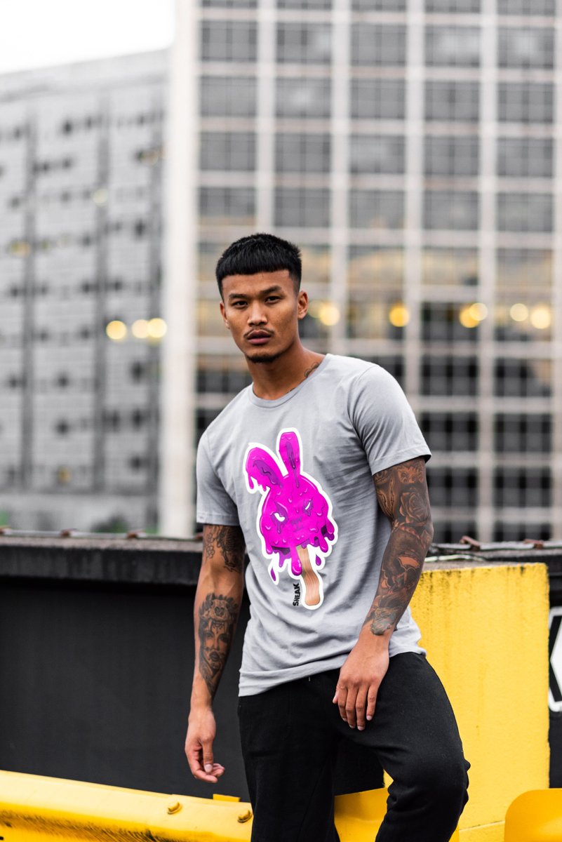 SneakEnergy's tweet photo. The Sneak Melt t-shirt. Dropping in 4 days. Strictly limited.
-
📷@flashbachphotos https://t.co/tJsK53B3Bh