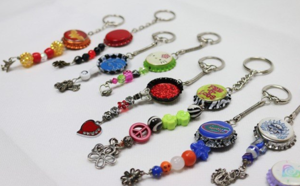 EBTMorlando's tweet photo. Make your own custom key chain in this DIY kit!  You are able to customize your piece with beads &amp; charms. The kits will be pre-packaged and delivered to the school, or mailed directly to the students’ residence with full instructions included on how to complete your own project! https://t.co/92j6TzSCKM