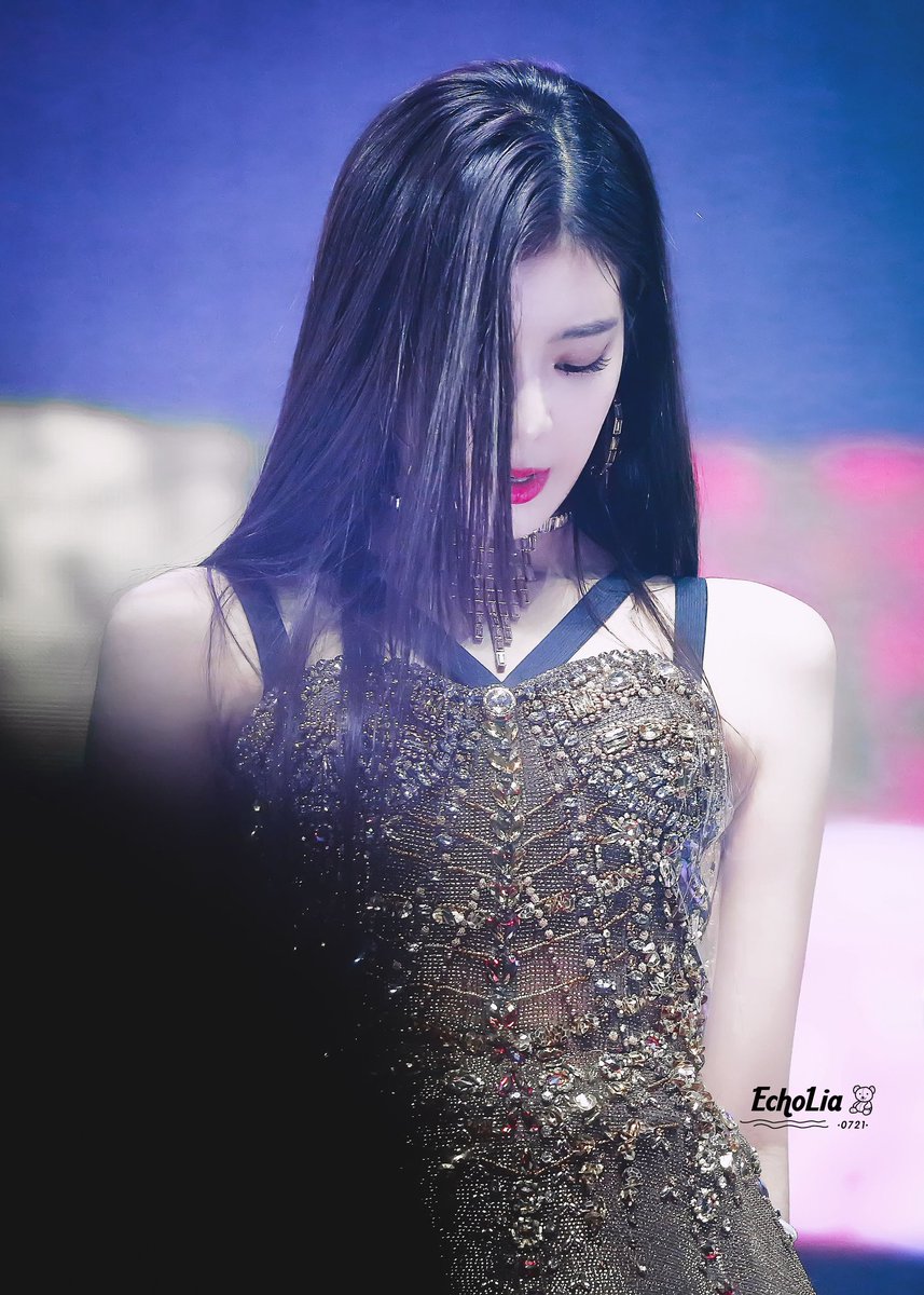echo_lia's tweet photo. Happy birthday dear Lia and I'll love you more and more

#리아 #LIA #ITZY #있지 #최지수 
#HappyLiaDay
#HoneyLiaDay
#리아생일은_랴일때_완벽하니까 https://t.co/j6XPZvDmsN