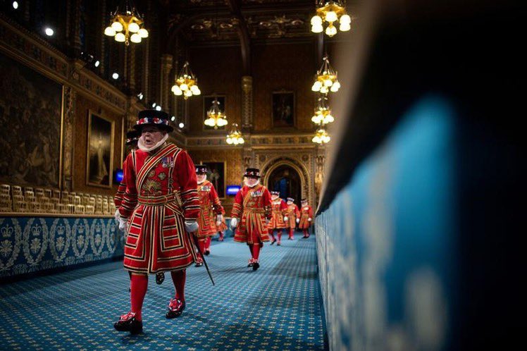 RoytersNews's tweet photo. With COVID threatening beef supply, London’s Beefeaters faced with possibility having to eat pork or chicken for a few months. https://t.co/TMf2VADdi5