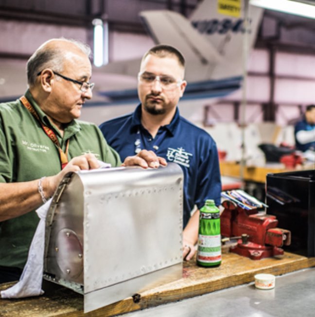 Places like  @AlamoColleges1 and  @HallmarkU here in San Antonio offer these programs but there are of course many others https://www.alamo.edu/spc/academics/programs/advanced-manufacturing-and-logistics/aircraft-technician/ https://info.hallmarkuniversity.edu/aeronautics?network=g&utm_medium=ppc&campaignid=297819844&device=m&kwcategory=b&utm_campus=Hallmark%20University&gclid=CjwKCAjwgdX4BRB_EiwAg8O8HZ0WFhOn7dwX3EPlnpDbGIhb6YZdX9h-ivkcHEViyfcGDAY9tgiXMRoCBJsQAvD_BwE&utm_content=hallmark%20aviation&utm_keyword=hallmark%20aviation&utm_hallmarksource=Adwords%20Branded%20Supplement&matchtype=p&utm_source=google&utm_campaign=b1_all_brandedsup_local