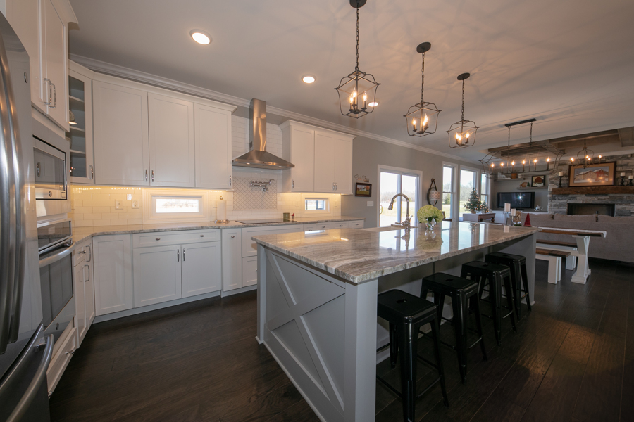 ChrisGormanHome's tweet photo. This oversized farmhouse style island is fantastic for kids who need a quick meal or extra seating for family events. 

#chrisgormanhomes#customhomebuilder#homebuilder#professional#buyahouse#business#email
 (Property Sold) https://t.co/vsUFb77ikf