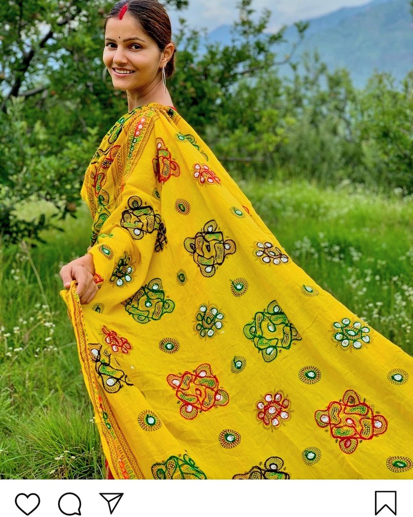 tellydhamaal's tweet photo. The simplest Indian outfits never go out of style @RubiDilaik looks simply beautiful in this Indian Look 😍😍

Hit the ♥️ if you agree

#RubinaDilaik https://t.co/VPDFHrj12x