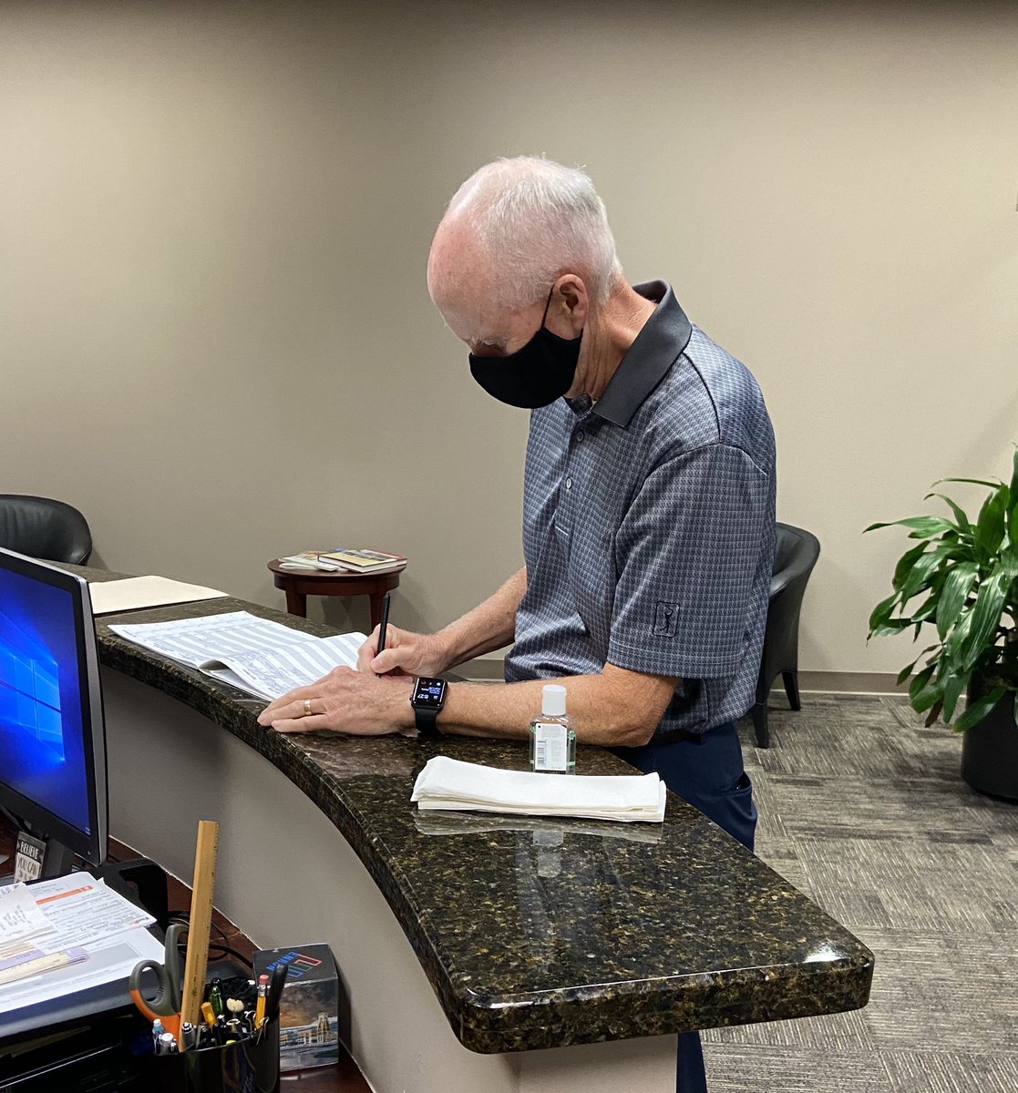 DarcyMingoia's tweet image. This morning Jim Cain filed to be a candidate for ⁦@lonestarcollege⁩ Board of Trustees-District 9.  The election is on November 3.  Check out his website at JimCainforLoneStar.com! #Excellence #Equity #Achievement #Vote4JimCain