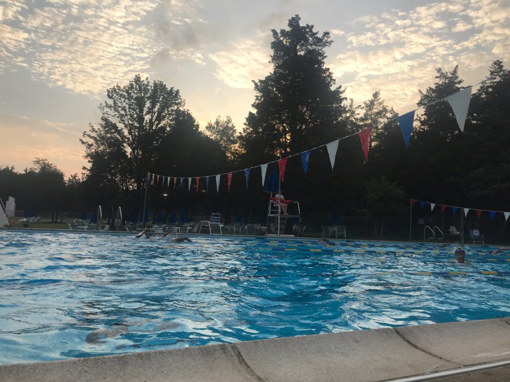 dsr825's tweet photo. The sights and sounds of Week 5 with #teamSVY #sdsquad #analogalltheway @swimswamnews @SwimmingWorld @usaswimming @speedousa @gscymca https://t.co/XfWYtuhyrI