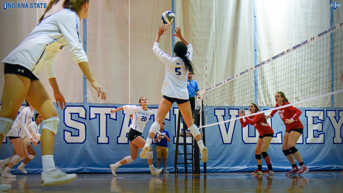 IndStAthletics's tweet photo. Final Four | Volleyball's Chloe Mason or Mallory Cooper on the sideline. Vote ⬇️

#2020TopSycamorePhoto https://t.co/ECiYk2Mfle