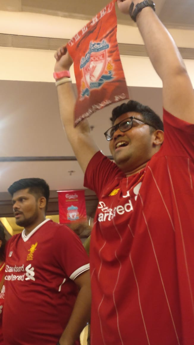schneifooty's tweet photo. @StarFootball Cut my veins open and I bleed Liverpool red!!! #HeroFanMoment
#COYR #YNWA #LFC #CHAMP19NS https://t.co/DV4KDvnh7i