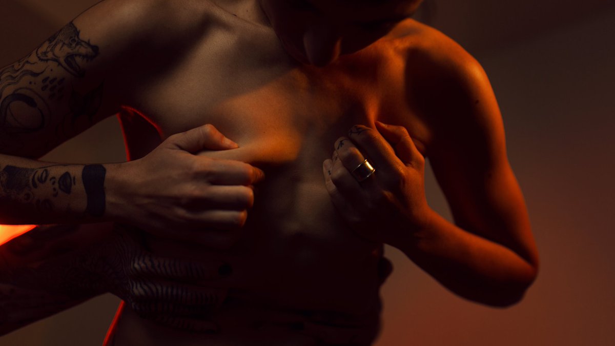 lesgeminix's tweet photo. Gracias @elniniogris por sumar desde tu mirada.
#INFINITY_UNDERCORE #Theportraitpr0ject #Themisterypr0ject #rektmag #art.kaotic #lustcinema #krude #eroticportrait #Erotic #Pornceptual #lesgeminix #subliminalpleasures #luredby #rehabmagazine #nakidmag #submitblasfemia #inkedgirl https://t.co/1dz8AWMmHQ