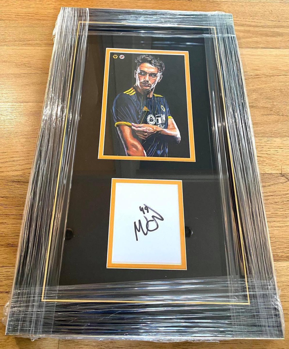 signedwolves's tweet image. BRAND NEW // MAX KILMAN   
(Wolves v Reading 25/09/19)

Hand signed 13 x 21” presentation - framed &amp;amp; mounted by the official framers of Wolves F.C!⚽️

Only £44.99!
Delivery or collection available.

🐺

#WWFC #WolvesFC #Wolves #WolverhamptonWanderers #WolvesAyWe #MaxKilman