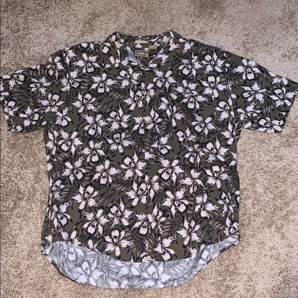 jenji813's tweet photo. So good I had to share! Check out all the items I'm loving on @Poshmarkapp from @TreazureTreeBtq #poshmark #fashion #style #shopmycloset #none #naturalissue #levis: https://t.co/ro89sQzeXh https://t.co/LH5BVPgnn2