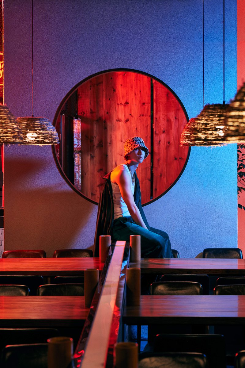 lay_studio's tweet photo. Your patience was well worth it for @layzhang and his now fully completed album!  #LIT_LayZhang #IamLIT #WeAreLIT 
LINK TO STREAM ➡️ https://t.co/OEsnnDghDe https://t.co/kouRDf5bkp