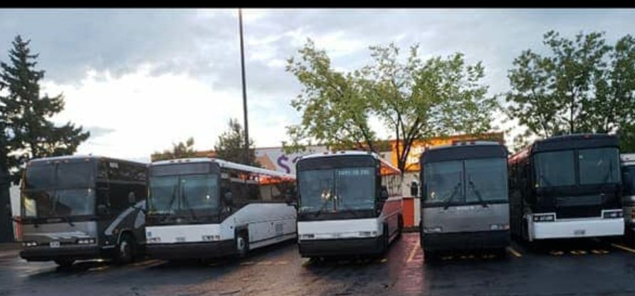 torontolimo's tweet photo. Olympic Limousine Service.
Charter our 56 Passenger Luxury Coach Bus - Ideal City Tours, Group Transportation and airport or corporate services.
_____________________
For Booking &amp; Inquiries
24/7 Service
Call 416-751-2311
E-Mail  info@olympiclimo.ca
_____________________ https://t.co/RZwB5kNqMy