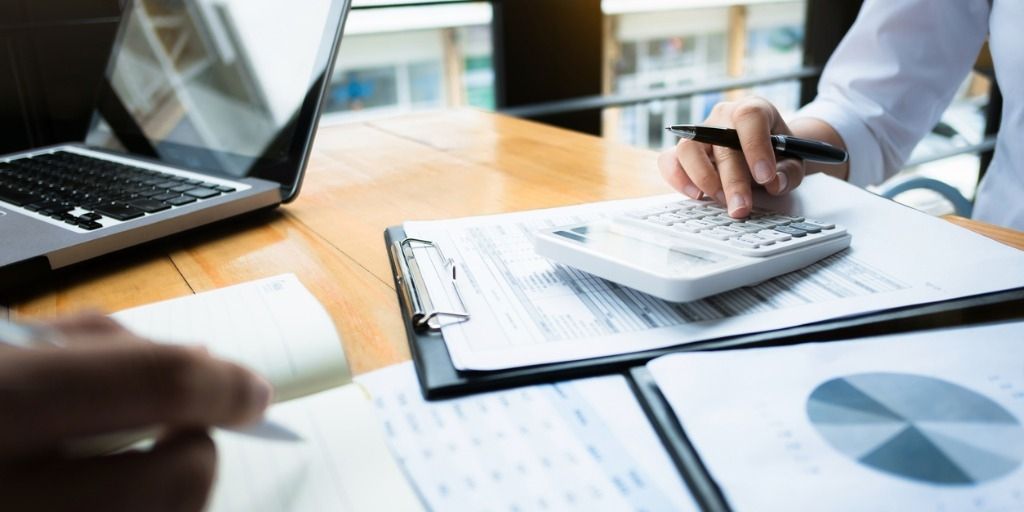 CAAnjouMaine's tweet photo. #TPE, #PME, vous êtes confrontés à un manque de #trésorerie suite à cette crise sanitaire ? 
Nous vous présentons les différentes possibilités de #financement à court terme ainsi que les avantages de l'affacturage. 
Découvrez les par ici 👉 https://t.co/Msx4u10UIt https://t.co/YrDEaNjwGd