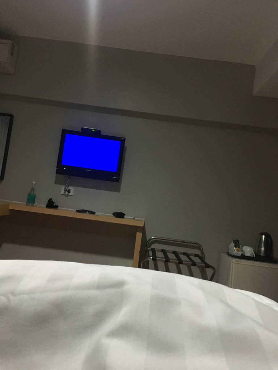 BudakYala's tweet photo. นอนคนเดียว ห้องว่าง หาเพื่อนนอนเป็นเพื่อนหน่อย #samran place hotel เพชรบุรีซอย5 https://t.co/ic0ku7S5JP