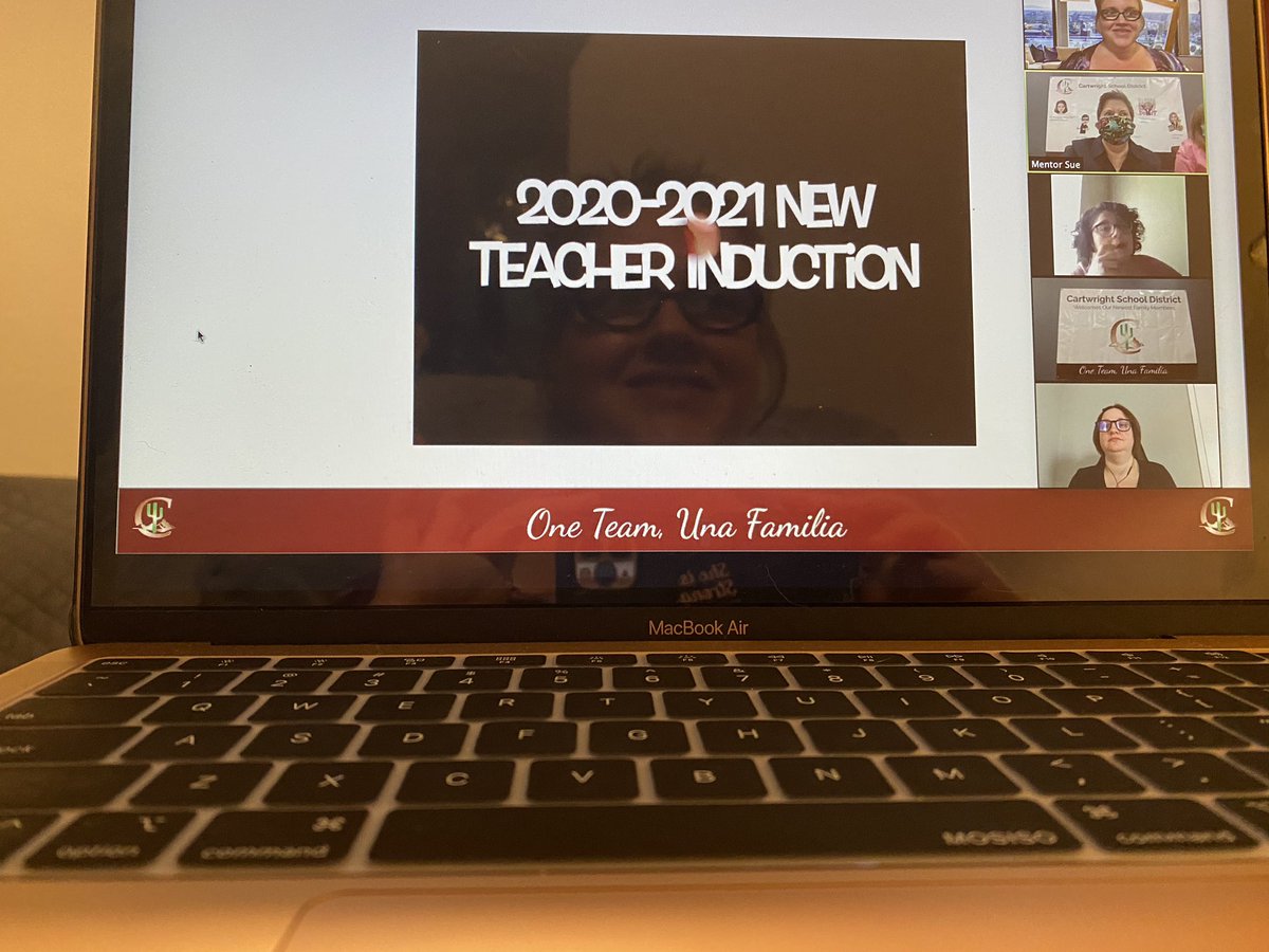 AutumnW9381's tweet photo. One of my favorite days of the school year!!!! Welcome to CSD new teachers!!!! You’re a part of an amazing new family!!! 🥰#OneTeamUnaFamilia https://t.co/llzY3CsmX6