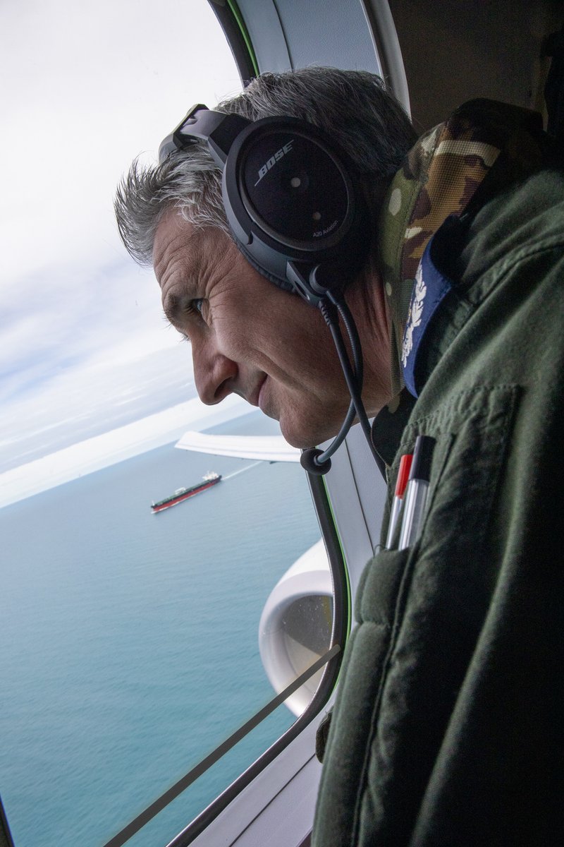  These photos are from a training mission. Crews are being put through their paces by the 54 Squadron Operational Conversion Unit.  Weapons Systems Operators & Officers are being shown how to manipulate the 5th generation sensor suite onboard the P-8A.  #MPAMonday 4/4