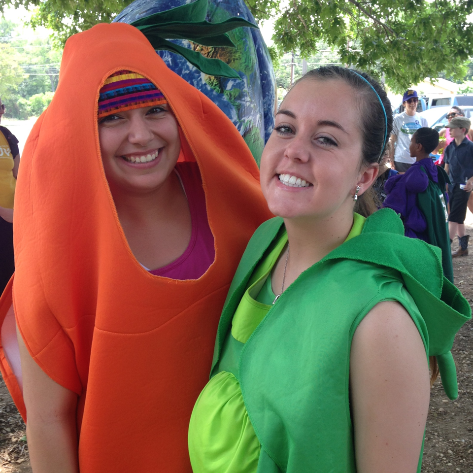 Serve San Marcos works with community partners like <a href="/HaysFoodBank/">HaysCountyFoodBank</a> to connect volunteers with ways to feed our neighbors and provide nutritional education! 

#txst #smtx #txst24