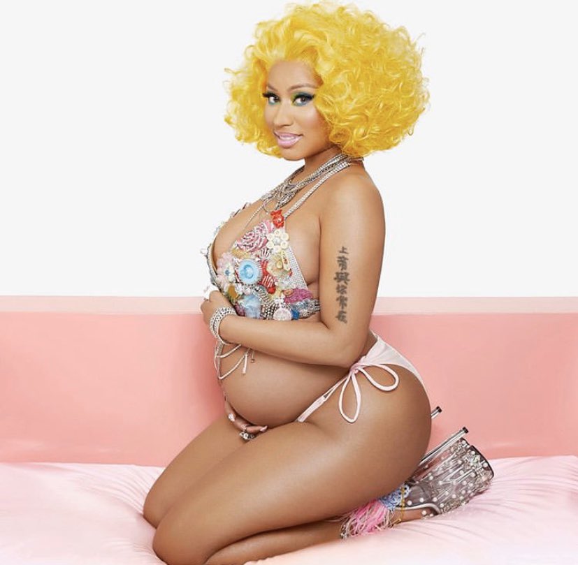 CamtvPlug_'s tweet photo. Félicitations à #nickiminaj qui sera bientôt maman👶🎈
_
@NICKIMINAJ 
#nickiminaj 
#bientotmaman https://t.co/8Z92qwEZco