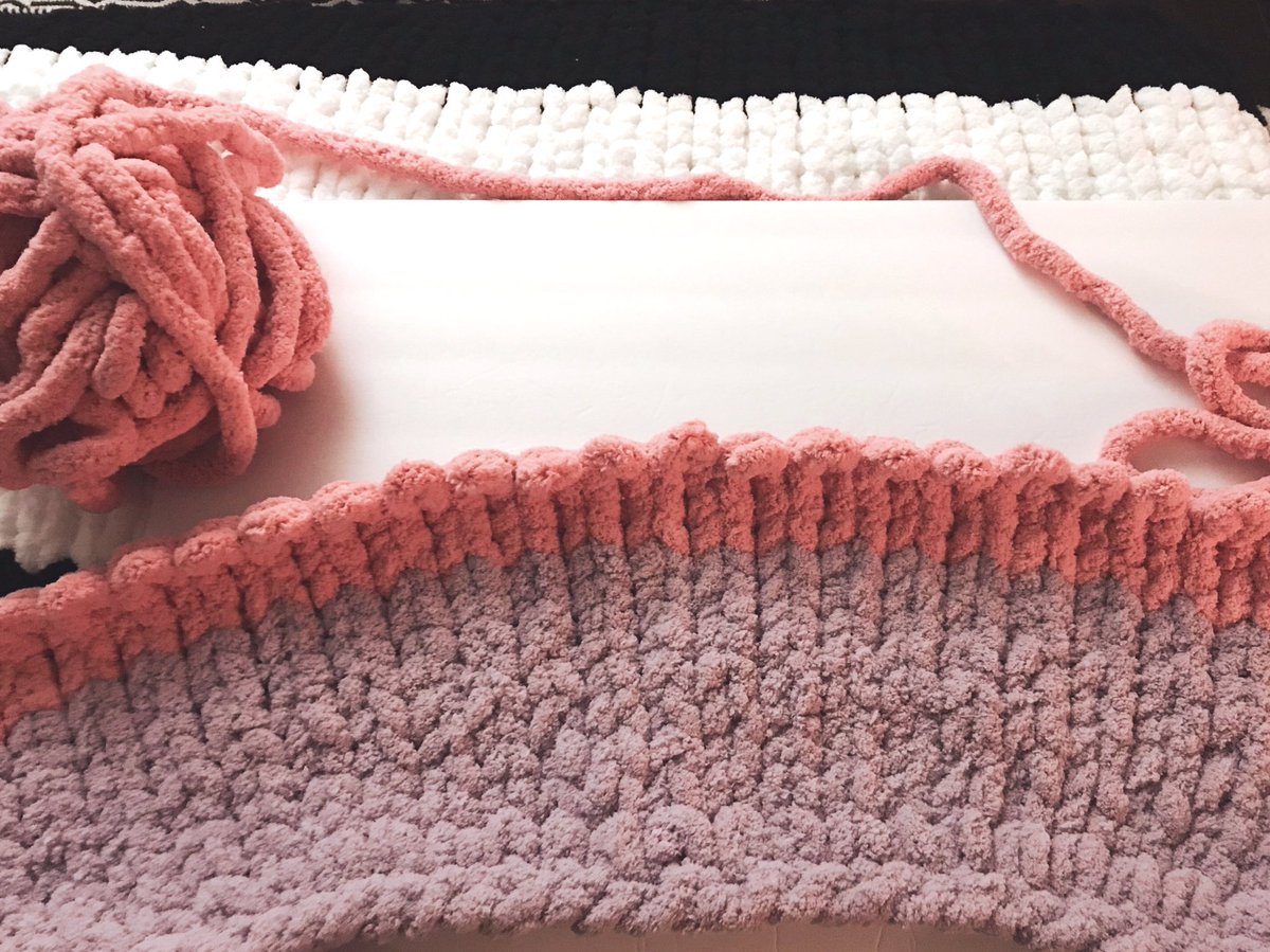 knitsandlove's tweet image. Lavender and Blush Baby Blanket 💕 #flatlay #chunkyknitswithlove #chunkyknitblankets #handmadechunkyknitblankets #chunkyknitblanketsdmv #knitting #knittingaddict #knittinglove #knittinginspiration #chunkyknitting #chunkyknitblanket #art #love #joy #babyblankets #babygirl #babyboy