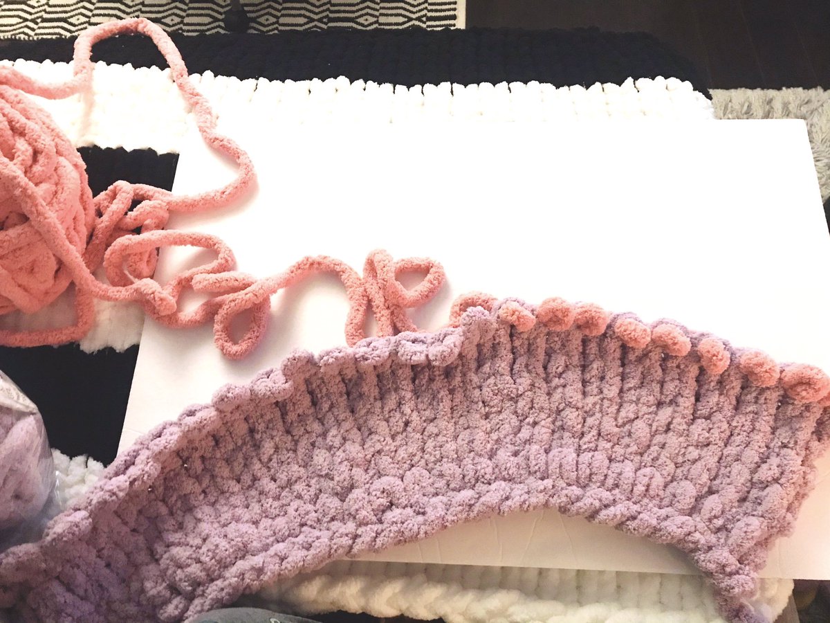 knitsandlove's tweet image. Lavender and Blush Baby Blanket 💕 #flatlay #chunkyknitswithlove #chunkyknitblankets #handmadechunkyknitblankets #chunkyknitblanketsdmv #knitting #knittingaddict #knittinglove #knittinginspiration #chunkyknitting #chunkyknitblanket #art #love #joy #babyblankets #babygirl #babyboy