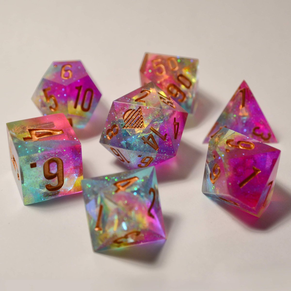 DaybreakDice's tweet photo. Holo Rainbow. 😍😍😍 #dicemaking #dice #custom #resin #art #rpg #dnd #ttrpg #polydice #polyhedraldice #resindice #handmade #dicecollection #diceporn #resincrafting #customdice #diceset #dicehoard #dicecollector #sharpedgedice #glitter #shine #clickclacks #hoard #dicelife #rainbow https://t.co/RkwOXAyj2n